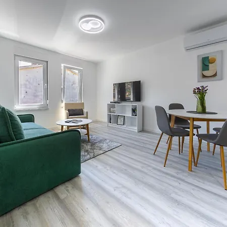 Grey Pearl Old Town With Free Parking * モスタル